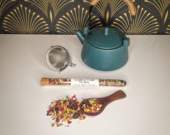 Festive Fruit Medley Tea: Herbal Christmas Blend with Chamomile & Peppermint
