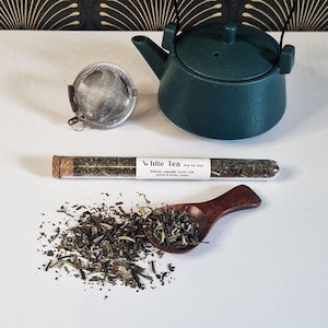 Pai Mu Tan White Tea: Loose Leaf Tea Blend - 25/50 Servings