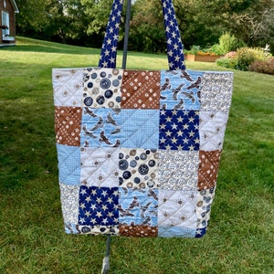 Sac fourre-tout matelassé en patchwork fait main, cartable, sac à bandoulière en tissu avec poche, design unique, respectueux de l'environnement, motifs colorés - grande taille