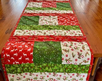 Quilted Christmas Table Runner, Patchwork Holiday Table Decor, Festive Quilted Tabletop Accent, Handmade Christmas Runner