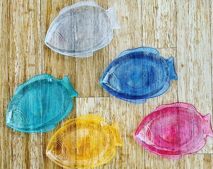 Fish Plates Vintage Plastic Plates Shaped Like Fish Etsy