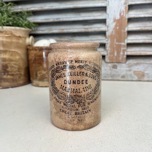 1 lb gebeitste antieke James Keiller Dundee-marmeladepot met opgerolde schouder - gebeitste ijzersteenmarmeladepot