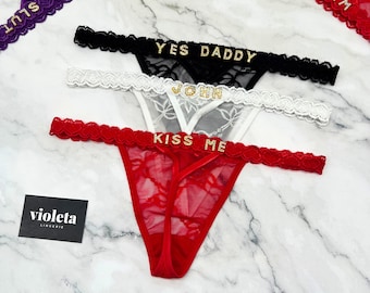 Calcinha fio dental personalizada com pingentes dourados e nome, calcinha fio dental personalizada com nome, calcinha fio dental personalizada, presente de aniversário