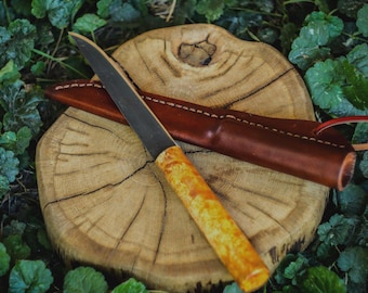 Cuchillo vikingo clásico, mango de madera de arce nudosa hecho a mano, hoja de acero al carbono, funda de cuero. Regalo ideal.