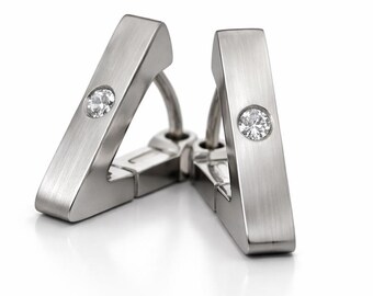 Triangle en argent XXS aspect diamant 7 mm pour homme |  Créoles Huggie | Géométrique en acier inoxydable | Hélice, tragus et cartilage