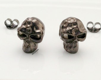 Nefarious slate skull stud earrings, men's stud earrings, black gold sterling silver, skull stud earrings, black stud earrings, 468J1
