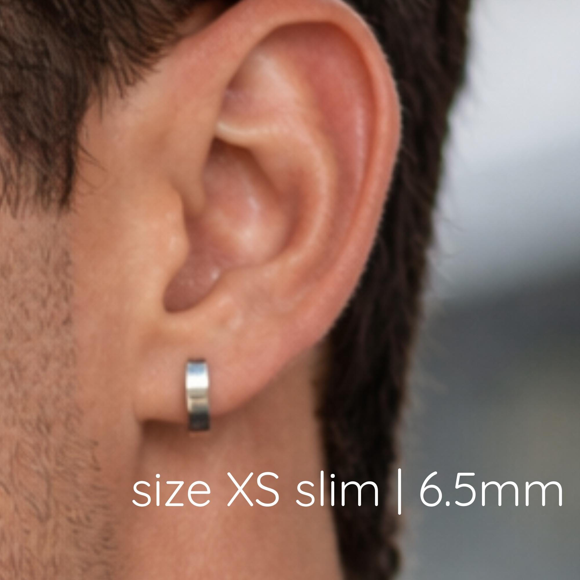 Huggie Orecchino Piccolo Polsino della Cartilagine Mini Piccoli Orecchini a Cerchio per Uomo Donna con Cubic Zirconia Diamante Hip Hop Punk Piercing Orecchino