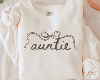 Auntie Sweatshirt Comfort Colors, Christmas Gift for Auntie, New Aunt Gift, Pregnancy Announcement TShirt, Auntie Shirt, Aunty Birthday Gift