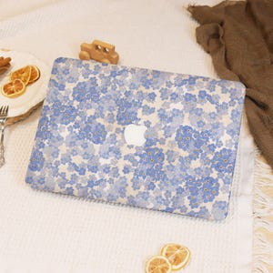 Blue Flowers MacBook Case for New 2025 M4 Air 13/15,MacBook M1 M2 M3 M4,Mac Pro 13/14/15/16 Aesthetic Laptop Cover,MacBook Ret 15/13 Case
