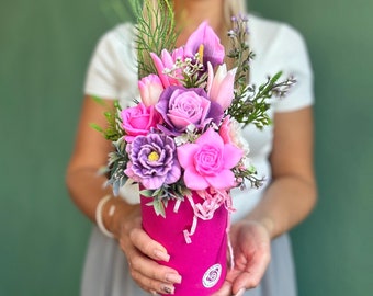 Luxurious Pink and Purple Soap Flower Bouquet in Pink Gift Box – Handmade Soap Gift for Women, Elegant Bathroom Decor, Modern Soap Gift