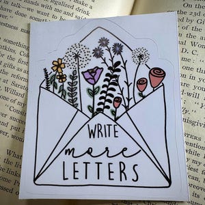 Pegatina "Escribe más cartas" / Pegatina de vinilo removible / Calcomanía para computadora portátil / Correo postal / Escribir cartas / Correo feliz / Escribir más / Amante del correo