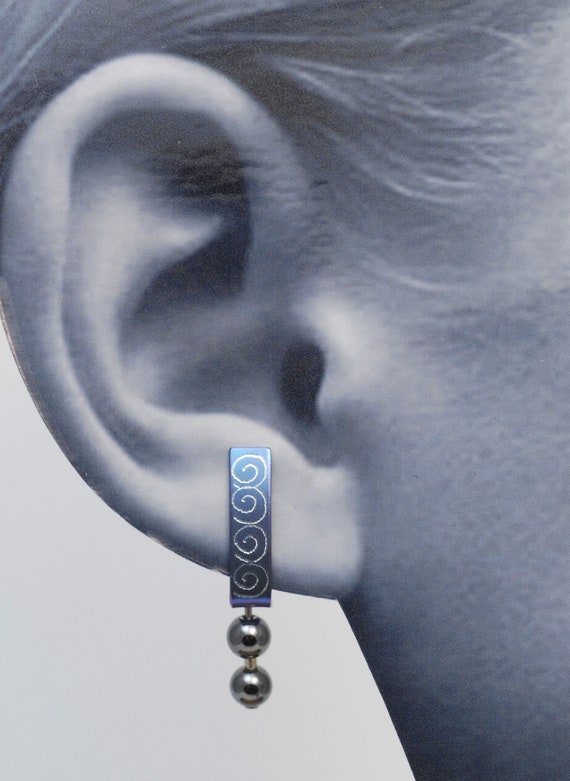 Titanium oorhangers, allergie-vrij! Handgemaakt in Frankrijk. Kies uit 5 kleuren (1. Geel). 100% puur titanium oorbellen