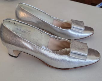 Vintage 1968 Sears Silver Pumps