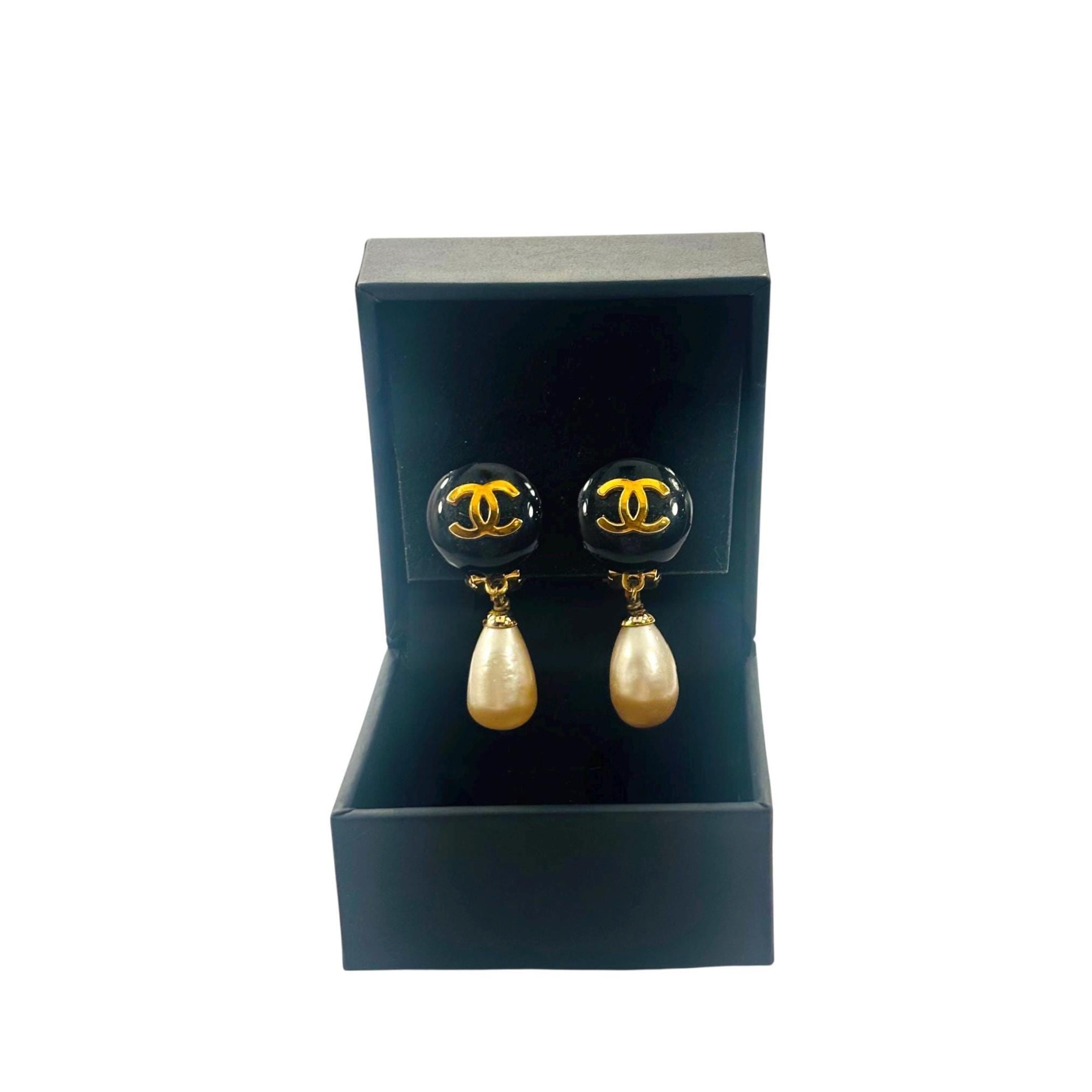 Heart chanel earring - Etsy 日本
