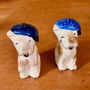 Vintage Japanischer Terrier Salz- & Pfefferstreuer | Besetztes Japan Porzellan | 6,5 cm groß | Sammler Figuren Paar
