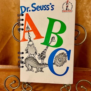 Upcycled Journal/Notizbuch - Dr Seuss ABC