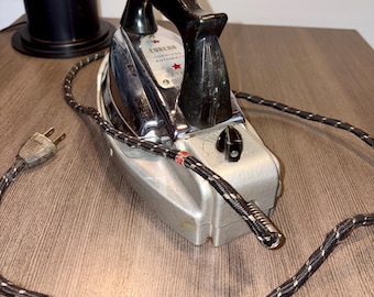 Eureka Cordless Automatic Iron with Base