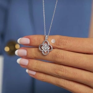 Clover Necklace,925 Sterling Silver Clover Pendant, Four Leaf Clover Pendant, Lucky Charm for Women