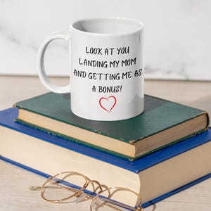 Divertente tazza da caffè per patrigno – Tazza in ceramica senza BPA e piombo – Regalo spiritoso per la festa del papà – Idea regalo per papà immagine 5