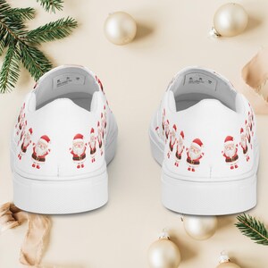 Tênis Slip On Feminino com Estampa de Papai Noel, Tênis de Lona com Estampa Natalina, Calçado Festivo para as Festas, Presente de Inverno, Moda Alegre para a Temporada imagem 6