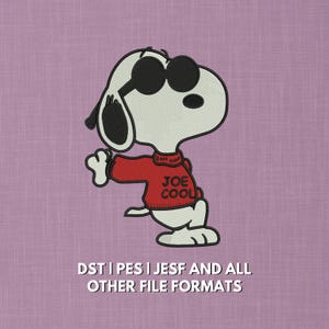 Pode incluir: Um desenho bordado de um cão de desenho animado usando óculos de sol e um suéter vermelho com as palavras "JOE COOL". O cão é branco com detalhes em preto, em um fundo lavanda. O texto na parte inferior diz "DST I PES I JESF AND ALL OTHER FILE FORMATS".