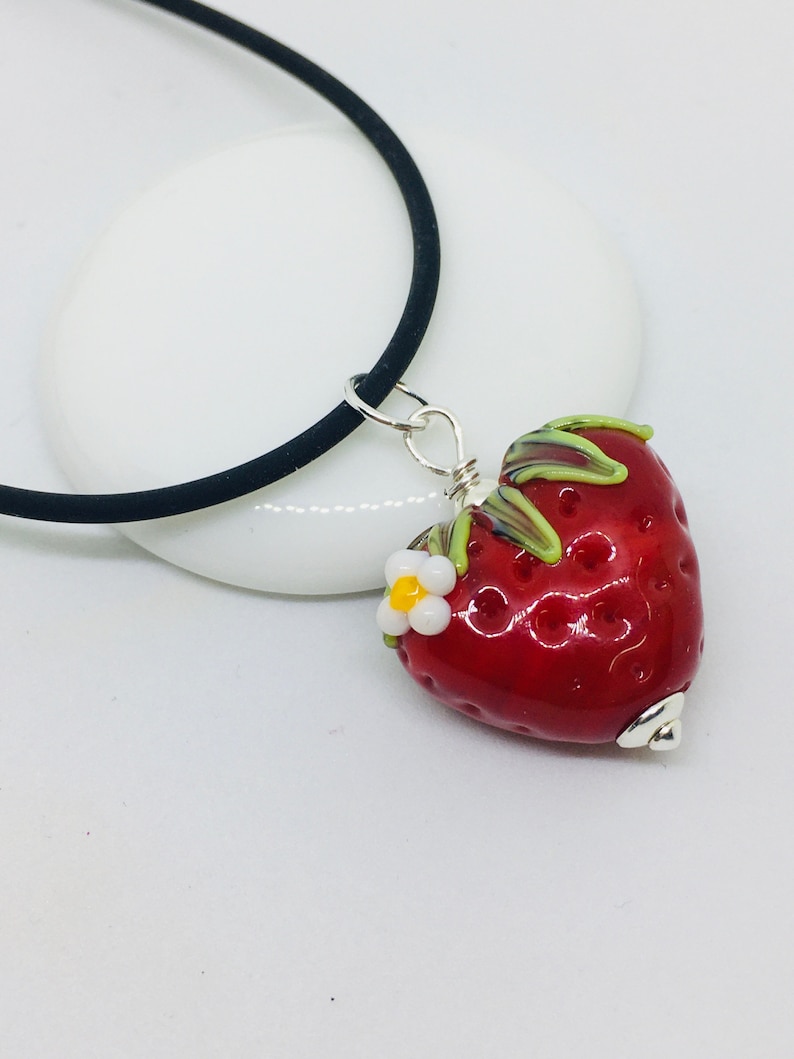 Erdbeer-Herz aus Glas, Anhänger Herz als Erdbeere, Handarbeit - Etsy.de