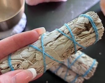 White Sage Smudge Sticks | Wild Harvested & Ethically Sourced | Cleansing, Smudging, Meditation, Energy Clearing, Protection, Ritual, Herbs
