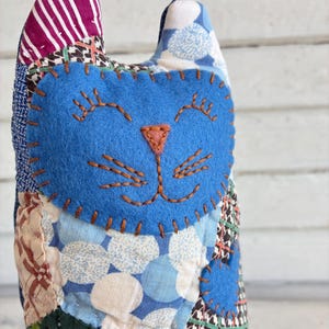 Patchwork Quilt Shelf Sitter, Folk Art Cat, Embroidered Heart, Cat Mom Gift