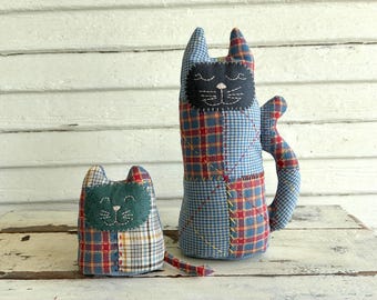 Upcycled Quilt Fabric Cat Bookends: Folk Art Mother Kitten Pair