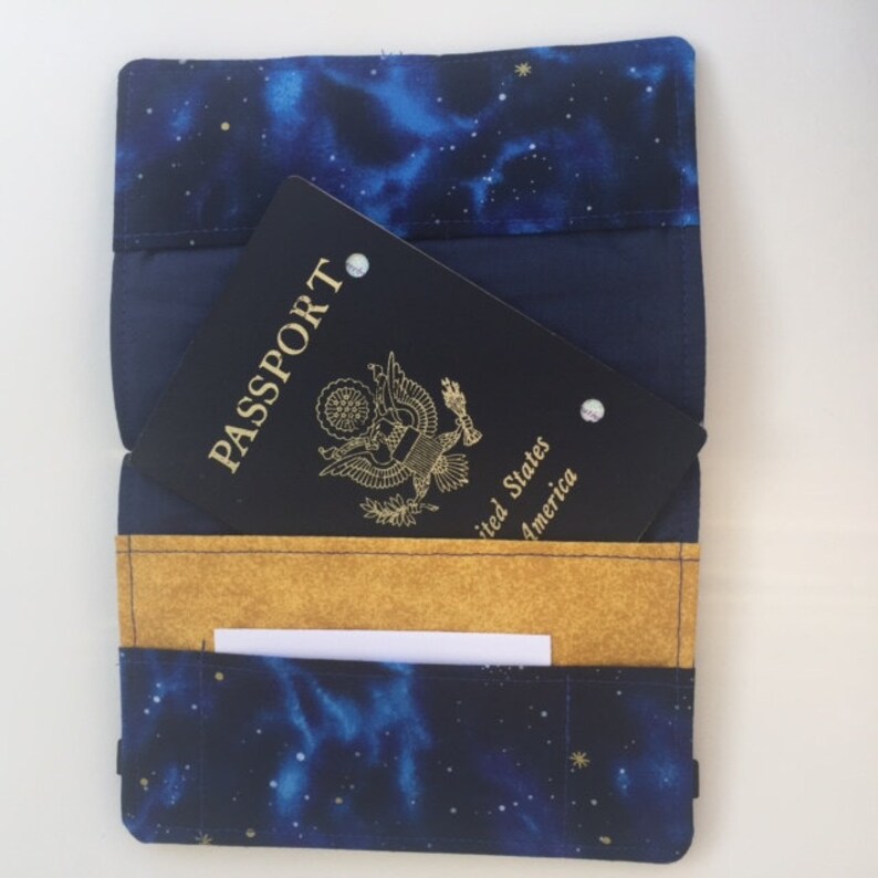 Passport Cover Luggage Tag Set, Star Trek Vulcan Proverb Challenge your Preconceptions Passport Wallet, Passport Holder image 3