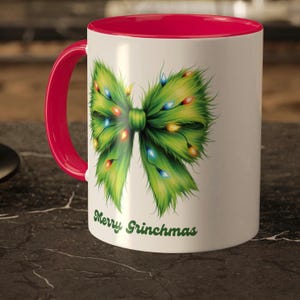 Taza Merry Grinchmas, taza Grinch, lindo lazo, taza navideña, taza Grinch, regalo para amantes de Grinch, regalo de Navidad para ella, tema Grinch