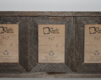 Può includere: Cornice per foto triplice in legno rustico riciclato con finitura marrone scuro. Ogni cornice misura 12,7 x 17,8 cm e ha un passepartout marrone chiaro. Le cornici sono unite da un pezzo centrale in legno.