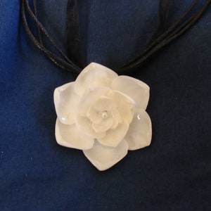 ShellFlower Pendant: White with Pearl (1.75&quot;)