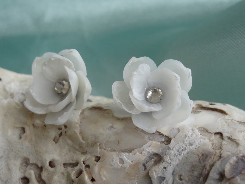 CUSTOM Seashell Flower Post Earrings handcrafted with Vintage 1920's shells Limited Availability image 2