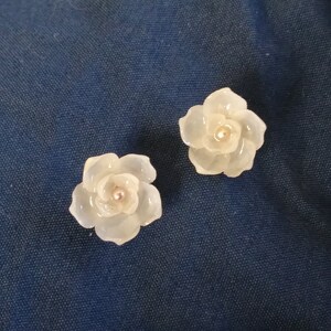 CUSTOM Shell Flower Post Earrings NEW design handcrafted with Vintage 1920's shells Limited Availability image 2