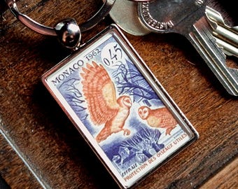 Western Barn Owl Keyring - vintage 1962 postage stamp from Monaco