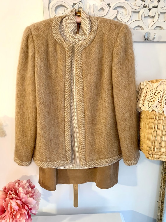 Vintage skirt suit, vintage suits, vintage skirts, vintage clothing, vintage tweed suite, ladies who lunch, skirt suits,