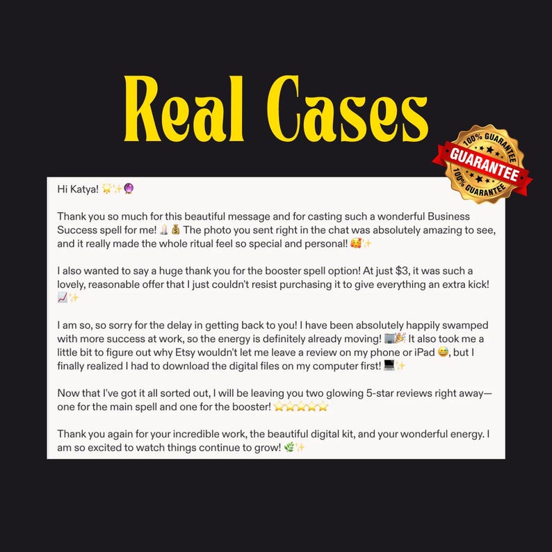 Puede incluir: Una tarjeta de testimonio de cliente rectangular blanca con el encabezado amarillo Real Cases y un sello rojo de 100% Guarantee. El texto expresa gratitud por un hechizo de &eacute;xito empresarial, menciona un hechizo de refuerzo y confirma dos rese&ntilde;as de 5 estrellas.
