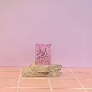 Karte. Liebe Grüße. Holografisch Mit Rosa Blumen. Blank