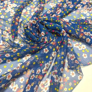 Italian Floral Silk Chiffon Fabric – Elegant Designer Mulberry Silk for Fashion, Sewing, Luxury Creations, Perfect for Dresses and Apparel