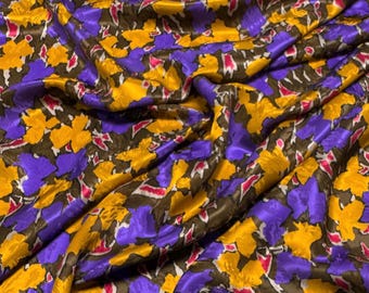 Last piece 2.84 yd (2.6 m) - Italian Jacquard Silk Fabric: Abstract Geometric Print