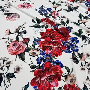 Italian Silk Elegance: Premium White Floral Fabric for Designer Sewing Enthusiasts -  Silk Fabric from Italy