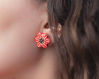 Poppy stud earrings. Ceramic poppy earrings. Cute poppy earrings. Handmade ceramic earrings. Ceramic poppy haindpainted