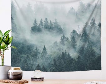 Tapiz de pino, tapiz de bosque brumoso, tapiz de naturaleza, arte de pared para sala de estar, tapiz de pared grande, tapiz de decoración del hogar