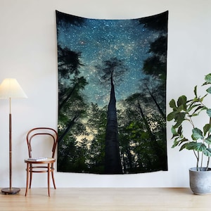 Arazzo da parete con cielo stellato e foresta, paesaggio, arte murale, natura, estetica, regalo, arredamento per la casa, camera da letto, dormitorio, grande arazzo.