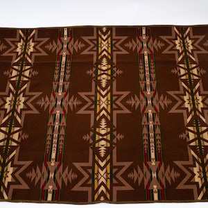 Manta antigua de lana indígena de Pendleton Woolen Mills, década de 1920