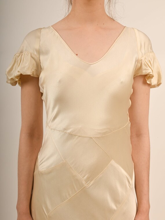 1930s Rayon Satin Off White Bias-cut Puff-sleeve … - image 7