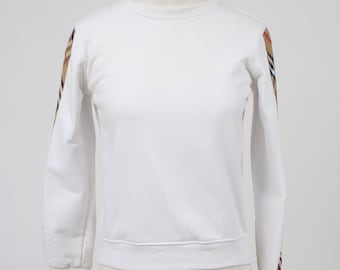 white Burberry plaid-trimmed crewneck sweater V478