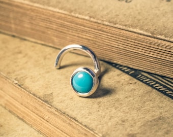 Simple Silver and Turquoise Nose Stud (4mm Cabochon)
