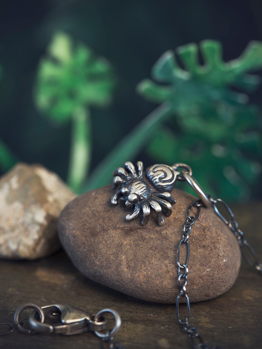 Spider Necklace, Spiny Orb Weaver, Real Insect Jewelry - Insects In Resin